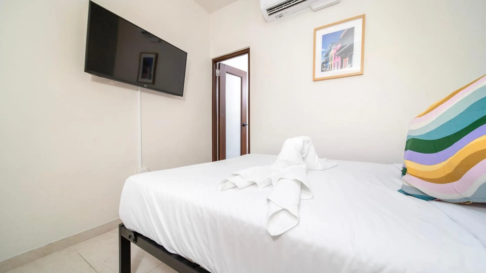 Room 3 Vibrant Walkable Hub In Santurce San Juan Puerto Rico