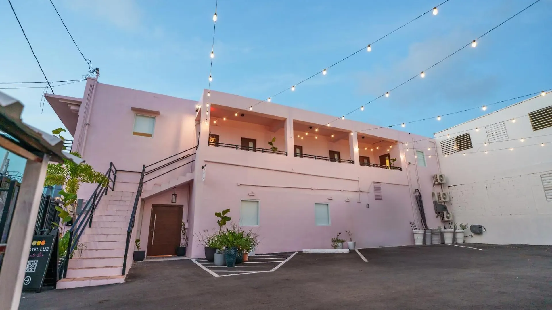 ホテル Room 3 Vibrant Walkable Hub In Santurce サンジョアン